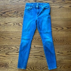 7 for all mankind - the skinny. Size 27 Inseam 29 Stretch Denim
